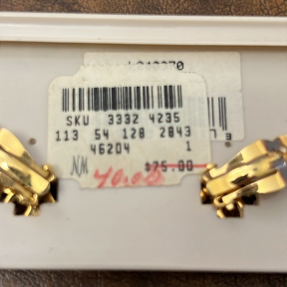 Swarovski for Neiman Marcus colored Swarovski crystal clip on earrings - Picture 5 of 7